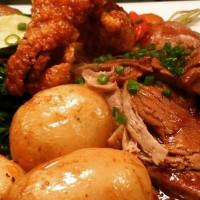 The Old Fig Tree food