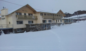 Eiger Chalet White Spider Restaurant Bar outside