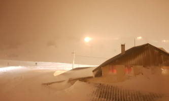 Eiger Chalet White Spider Restaurant Bar drink