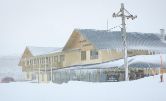 Eiger Chalet White Spider Restaurant Bar outside