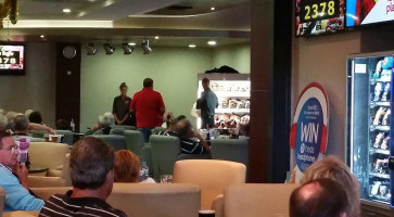 The Entrance Leagues Club inside