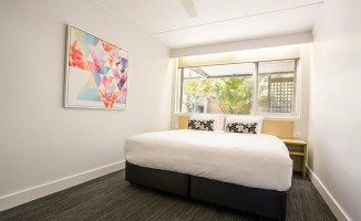 Coolaroo Hotel inside