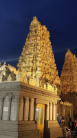 Shri Shiva Vishnu Temple outside