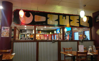 Hog's Breath Cafe Gladstone inside