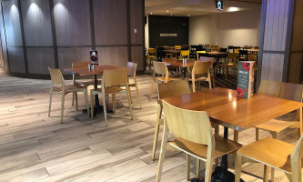 Club Five Dock RSL Dentro