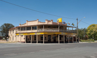 Holbrook outside