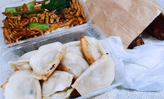 Yang yang noodle & dumplings food