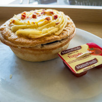 Henri's Wodonga Bakery food