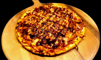 Monash Pizza food