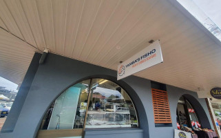 Yamba's Fisho outside