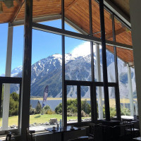 The Old Mountaineers Cafe outside