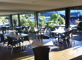 Petals 'n Pots Cafe inside