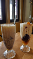 Aling Taleng’s Halo Halo drink
