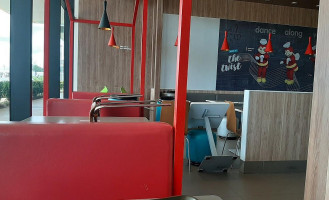 Jollibee inside