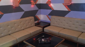 8.88 Restaurant Ktv Bar outside