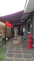 Hashi Mountain Resto outside