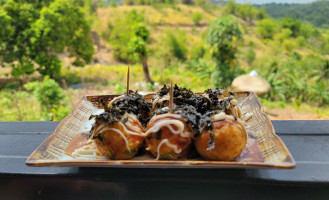 Hashi Mountain Resto outside