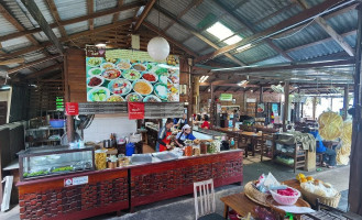 Chidlom Phayao inside