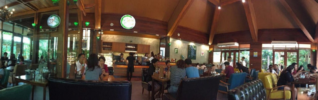 Lan Pho Cafe inside