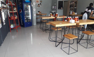 Est.1920 Burger&beer inside