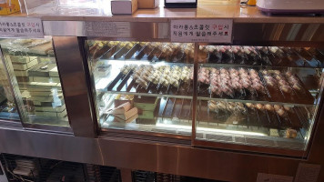 Samsung Family Buffet inside