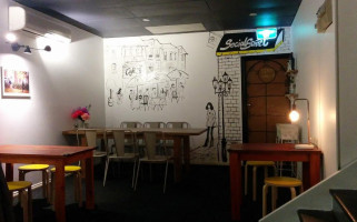 Social Street S2 inside