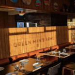 Green Man's Arms Bar And Restaurant inside