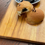 Eyang Uti Bakeshoppe Pastry drink