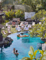 Folk Pool Gardens outside