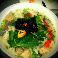 Pho Le food