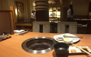 Kanyoen Yakiniku inside