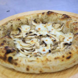 68% Pizzeria Jodd Fairs Rachada food