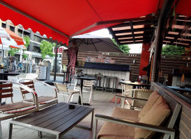 Hooters 慶城店 inside