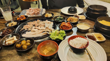 Cable Car Makati food