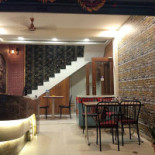 Shree Shahi Tandoor inside