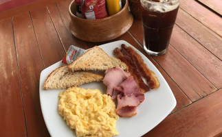 Living Room Cafe food