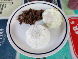 Burger At Tapsi Ni Kambal food