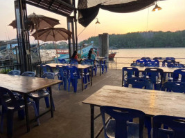 ร้านเจ๊หน่องแซ่บเวอร์ ปากน้ำประแส food