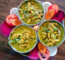 Torna Mutton Khanwal, Wai outside