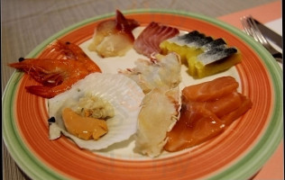 Tián Yuán Kā Fēi Tīng Fú Róng Dà Fàn Diàn Lì Bǎo Lè Yuán Diàn food