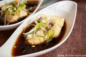 Jiā Xiāng Yáng é Ròu food