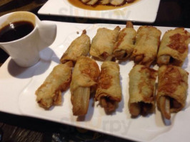 Shān Dǐng Dòng Rén Sù Shí Chá Yì Guǎn food