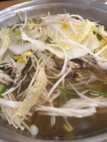본가만두전골전문점 food