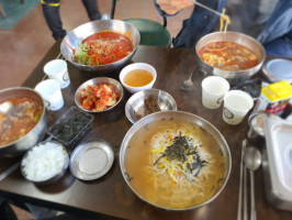 뚝방국수 food