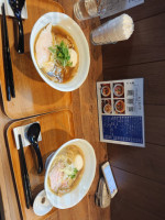 ラーメン Jiàn やか food