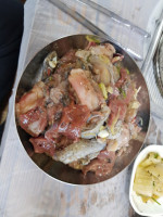 대월숯불오골계 food