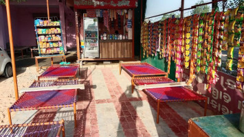 Desi Khatla Chay And Pan Parlour food