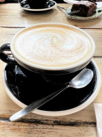 Le Cafe Telephonique food