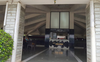 Mile Stone Extérieur