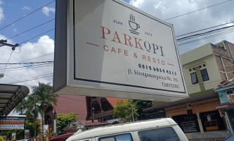 Parkopi outside